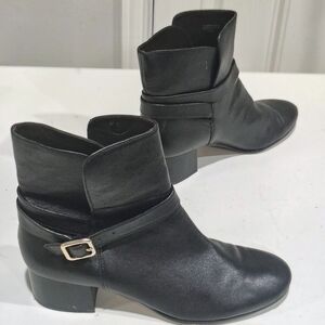 Ann Taylor Women's Black Leather Ankle Boots Size 11M